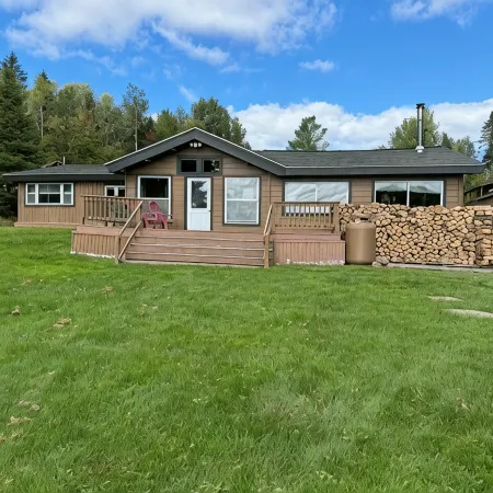 Awesome Log Cabin on the 1st Connecticut Lake!
