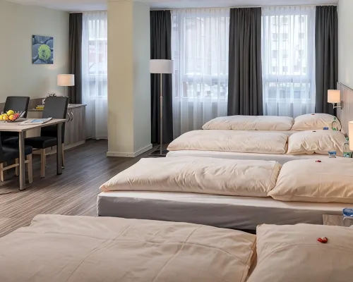 AINO Aparthotel Olympiapark Hotels near محطة مترو أونيفيرسيتيت