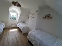Renovated, detached belle-illoise family home, 3 bedrooms, sleeps 9 - Wifi