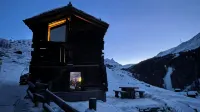 Gmachje - a cozy Tiny House in Findeln with ski-in/ski-out access - شاليه