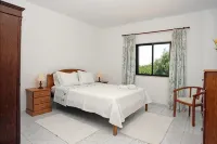 Spacious villa,salt water swimming pool, perfect relaxing holidays in Carvoeiro - 3-Star