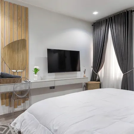 Cozy & Stylish 2BR Bungalow with AC, WiFi & 24/7 Power & Full Kitchen in Lagos.