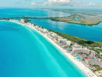 Viento Suites Cancún Hotels near Call Center