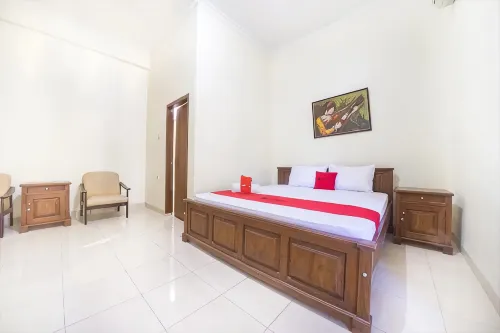 RedDoorz Near Nusa Cendana University - Homestays