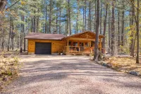 3-bedroom cabin in welcoming Pinetop-Lakeside with Hot tub, AC, WiFi - 民宿