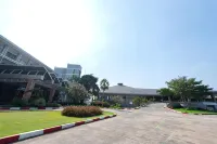 Uniland Golf & Resort - Bãi đậu xe