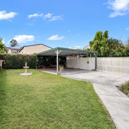 Entire 3bedroom house close to CBD