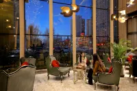 Dongfang Mingyue Business Hotel - 4 Yıldız