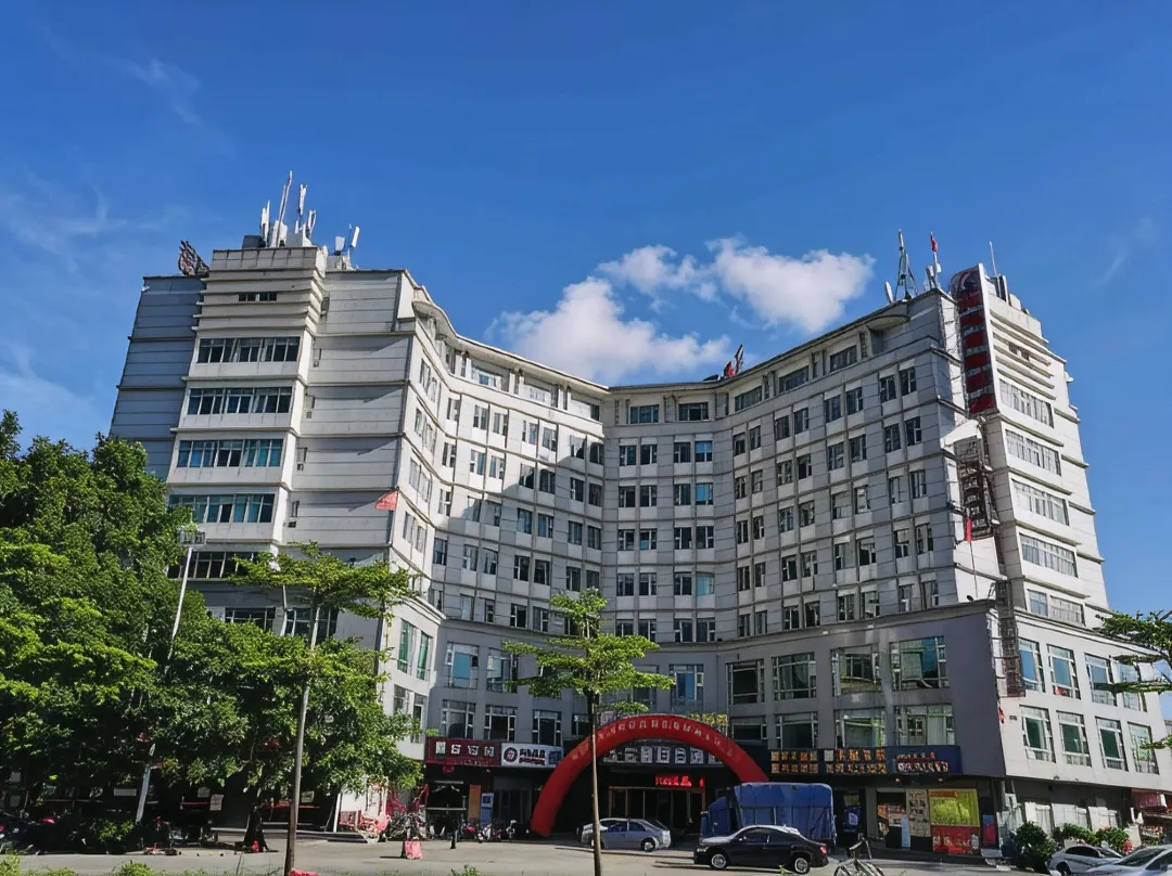 Lanli Baihe Hotel - Yangjiang