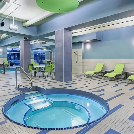 Holiday Inn Express & Suites BRANDON by IHG