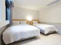 Rainbow Hotel Hotels near Wanhua District
