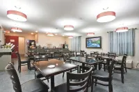 Travelodge by Wyndham Kindersley