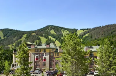 The Vintage Hotel Hotels near Arrow