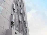 Ra Premiere Simatupang Jakarta Hotels near Shisha Cafe