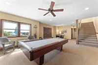 Huge Private Heated Swim Spa • Game Room • 7Br/7Baentire Home  Work Space,