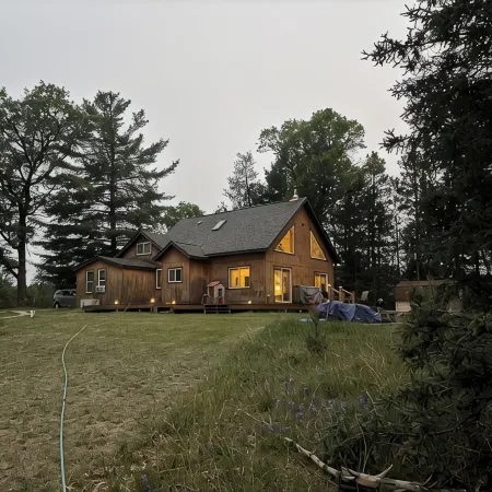 4-bedroom north woods, pet friendly cabin with WiFi, great room and fire place.