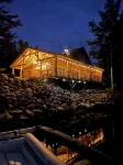 Adirondack lakeside 4 season home on Lake Algonquin with new hot tub - WiFi