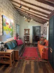 NEW! Historic Guest Home on Main - Heart of Town - 4 estrellas