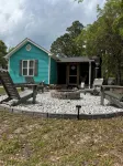 Spring at the Beach! Short Drive to Beach, Boat & Golf!