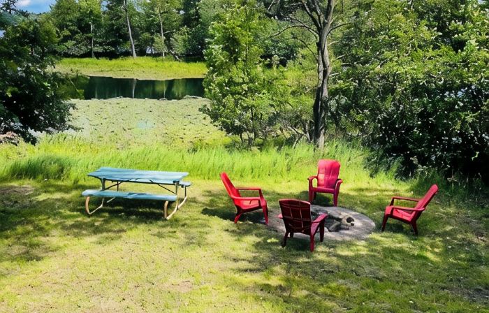 Charming Up North Waterfront Cabin with Stunning Island Views