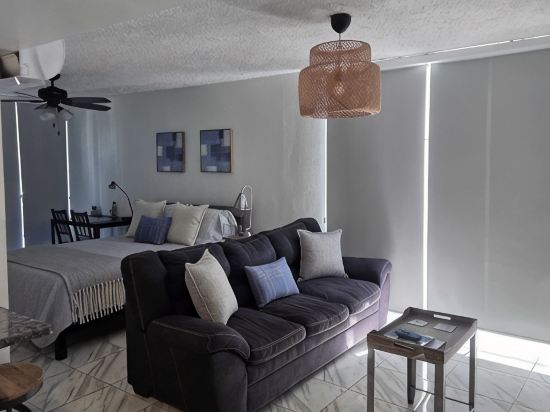 Condado Beach Condo - Fast Wi-Fi, AC, Pool & Security 24/7