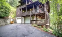 Cabin Retreat With Mountain and Water Views!! Foosball, Fire Pit, AC - 4-Star