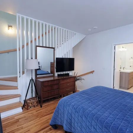 Hip, Modern, Cozy Townhouse in Walkable Southside