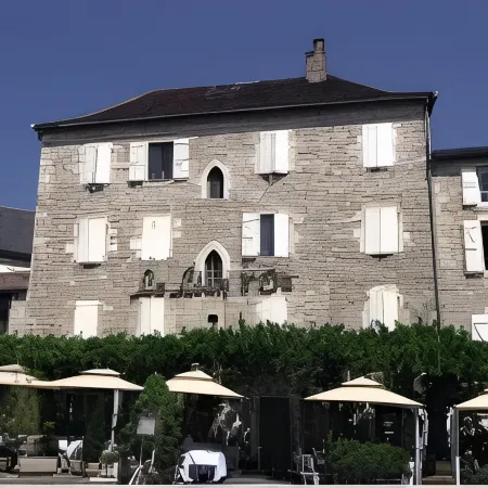 Logis Hôtels - Hôtel et Restaurant le Lion d'Or