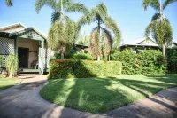 Cocos Beach Bungalows - Pool