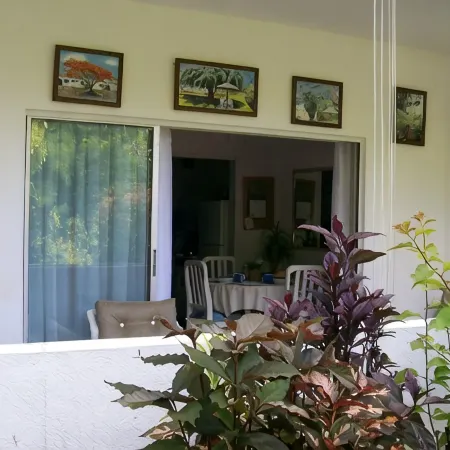 Quality ground floor apartment, platinum west coast, Holetown, Barbados