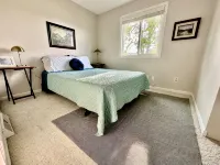 6 Beds, Central Location, 2nd Family Rm, Game Rm, Spacious, Fenced Yard - Homestays