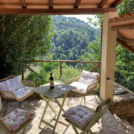 Beautiful semi-detached house, view over the coast. Air conditioning,Wi-Fi