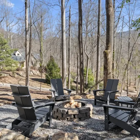 NEW Mountain Modern Hideaway! - Walk to Disc Golf