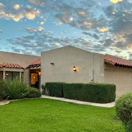 1 level with garage, near downtown Gilbert & Chandler
