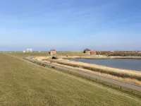 Bright, family-friendly house near the dyke with wallbox - 3-Star