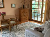 Much Loved Period Cottage 펭귄 호텔