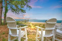 Sea Glass Beach House!  Large sand beach, dock and hot tub! Pets welcome! - Beach