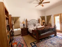 Private Estate for Family Reunion, Weddings, Business Retreat, and Vacations Hotels in Hidalgo County