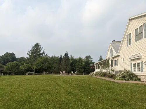 Perfect View: Plenty of room for everyone to stay and play!