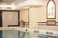 Азалия на Нариманова - С бассейном