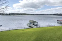 #1 Rated Vacation Home w/ Deep Water on the Main Channel - Wifi