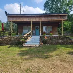 Unique Farmhouse Modern Country Cabin - Hytter