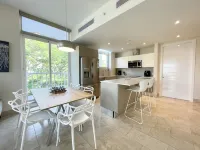 Deluxe 2Br Marina Dockside Dreams - Apartemen