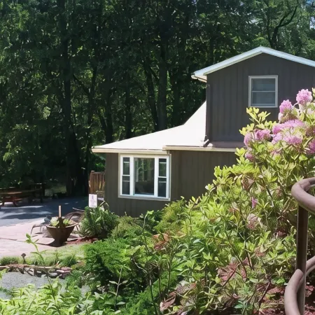 Charming, quiet, riverfront, scenic, private