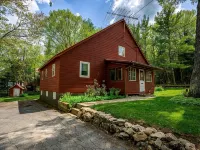 Lovely Lodge, near Old Forge Hoteles en Webb