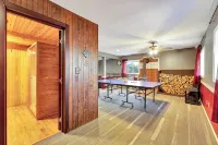 Cozy Scenic Mountain Getaway Hot Tub, Sauna & Game Room near Bushkill & Shawnee - 3-Star
