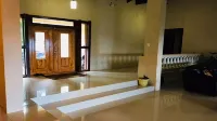 Playcation in Paradise villa with endless water view