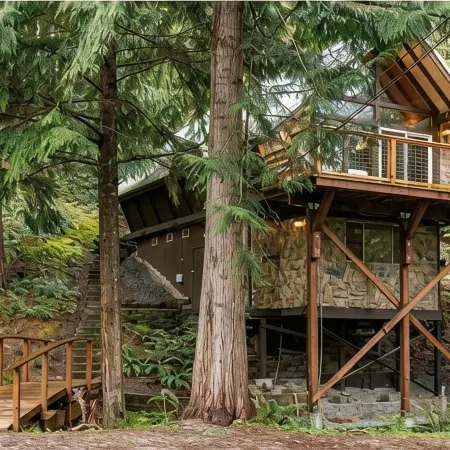Private 2Br Creekside Chalet w/ Wood Stove!