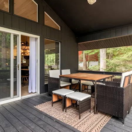Gorgeous Lake Cabin in the Poconos with private hot tub