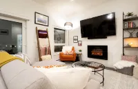 Hot Tub, 3 min to Resort, Fully Stocked Kitchen Complimentary Local Coffee